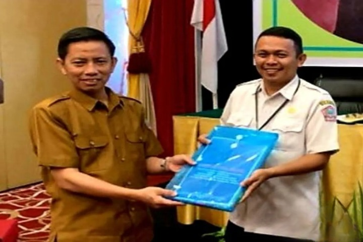 Gorontalo - Dinas Kesehatan Provinsi Gorontalo berupaya menekan kasus campak yang pada minggu ke sembilan tahun 2025 tercatat mencapai 53 kasus suspek campak dengan kasus terbanyak di Kabupaten Gorontalo.